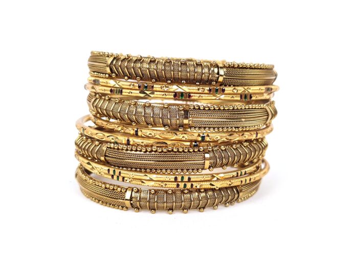Conjunto de 10 pulseiras indianas douradas mistas Elegância Maharani