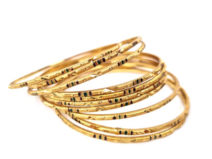 Conjunto de 10 pulseiras indianas douradas finas Rajastani Royale