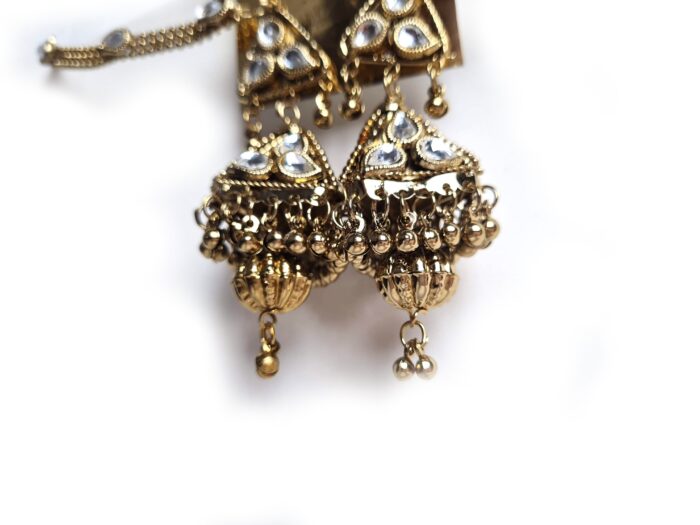 Brinco indiano Jhumka com correntes Sahara para prender ao cabelo
