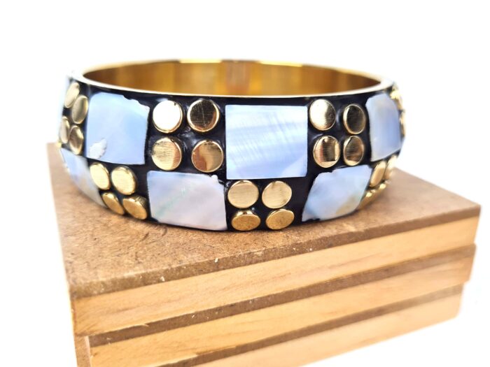 Bracelete indiano Rajasthan de madrepérolas com dourado