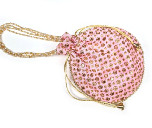 Bolsa indiana de festa de tecido bordado rosa com alça de pérolas