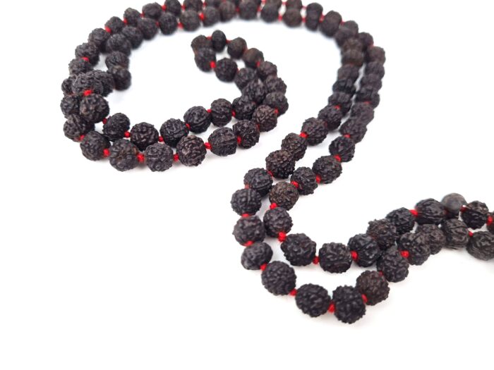 Japamala raro de Black Rudrakshas 108 contas com sementes de 7mm
