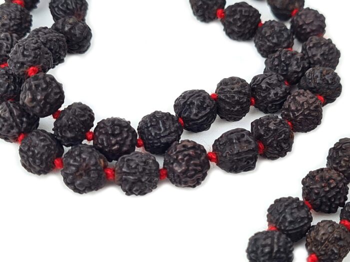 Japamala raro de Black Rudrakshas 108 contas com sementes de 7mm
