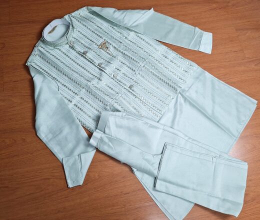 Jacket Kurta Set em Seda Verde Menta Banarasi com Broche