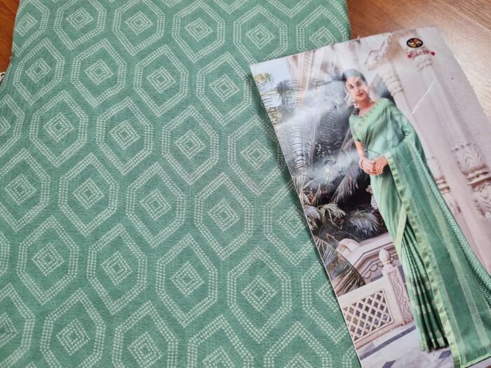 Sari indiano viscose com estampa étnica verde e dourado