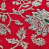 Sari indiano de seda vermelho com bordados dourados e detalhes com cores