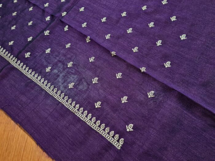 Saree indiano de seda mista roxo com bordado zari dourado