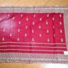 saree vermelho fechado com bordados ricos em dourado design floral e folhas