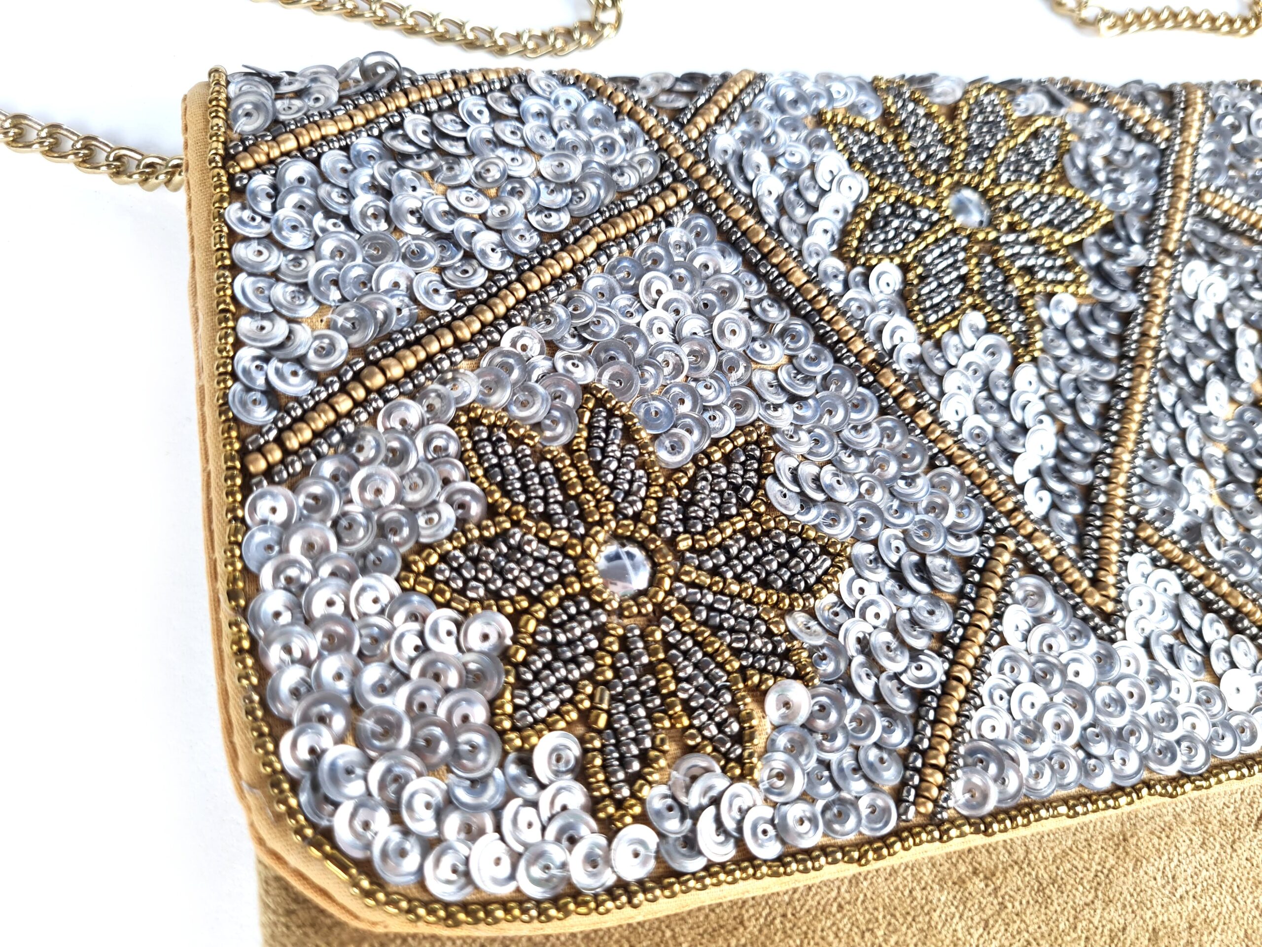 Bolsa indiana clutch carteira tecido com bordados florais bege e metalizados
