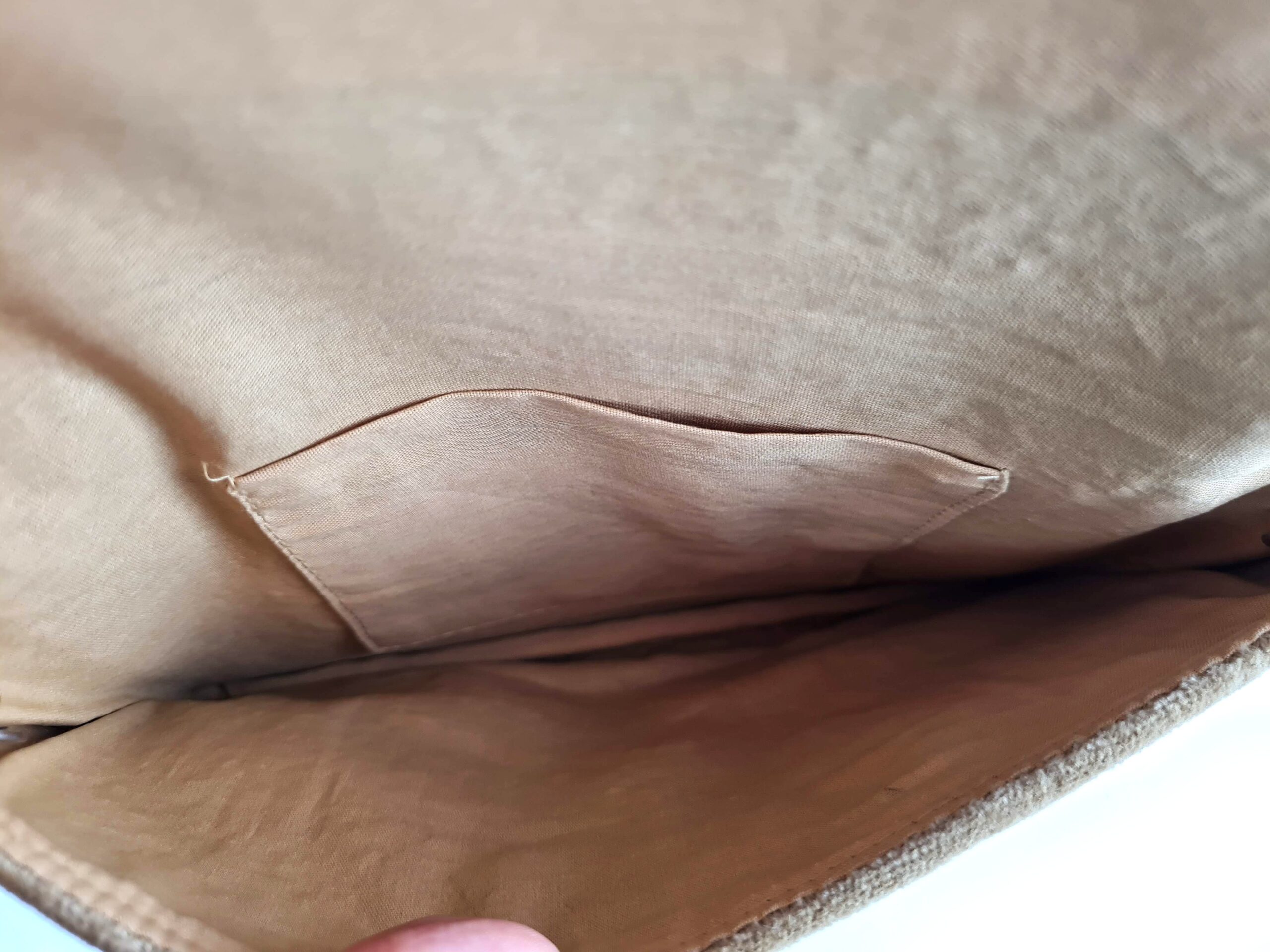 Bolsa indiana clutch carteira tecido com bordados florais bege e metalizados
