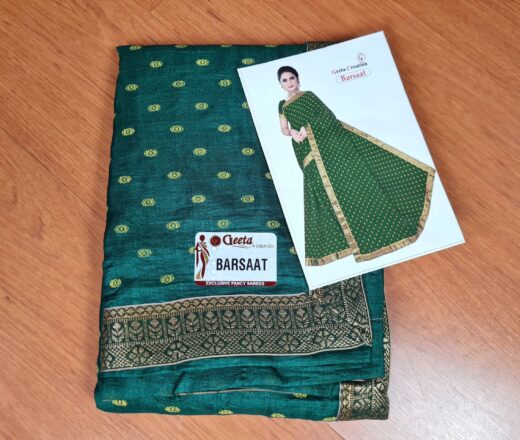 20251020_160435 Sari indiano de seda verde médio com fita de jacquard dourada