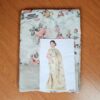 Sari indiano de seda mista estampa floral creme com barra perolada
