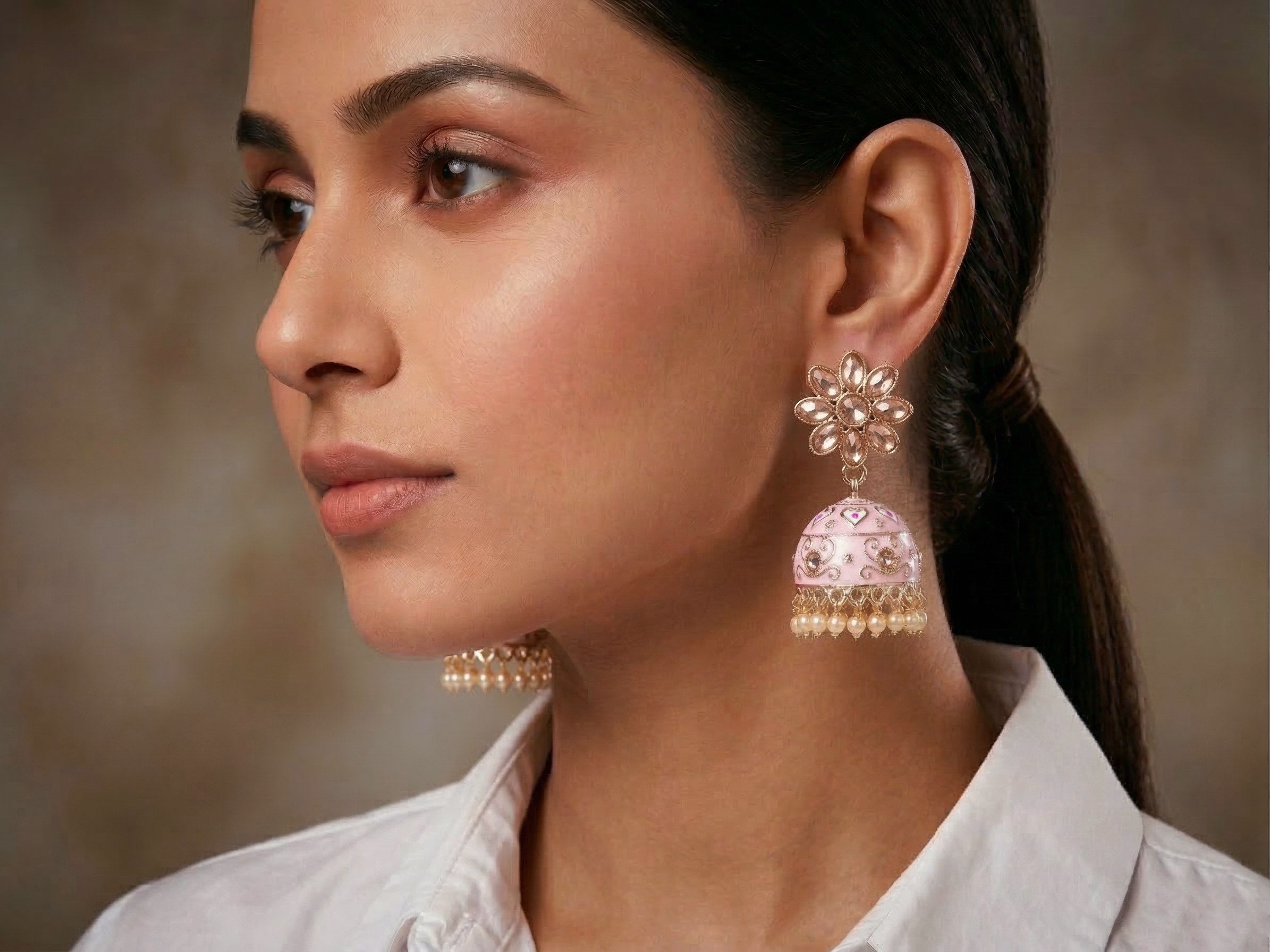Brinco indiano Meenakari Jhumka sino floral rosa claro esmaltado