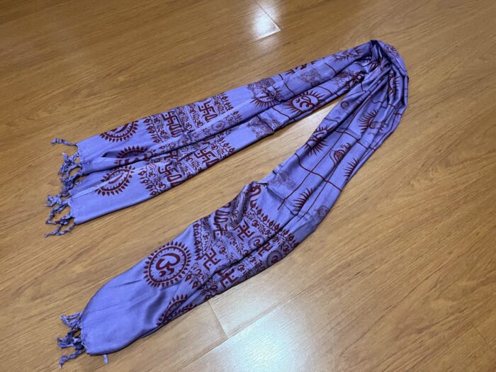 Chadar indiano (manto de oração) com 4 deuses hindus roxo