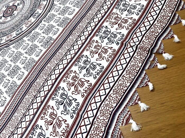 Chadar indiano (manto de oração) de elefantes e arabescos