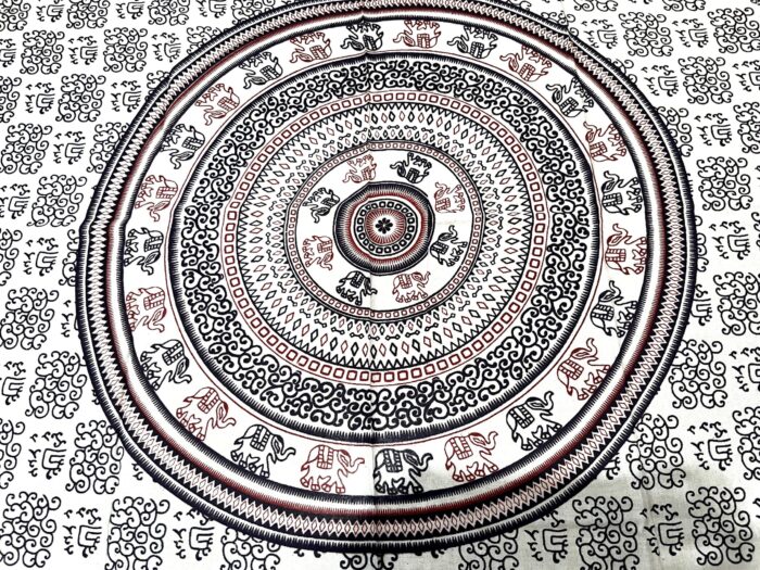 Chadar indiano (manto de oração) de elefantes e arabescos