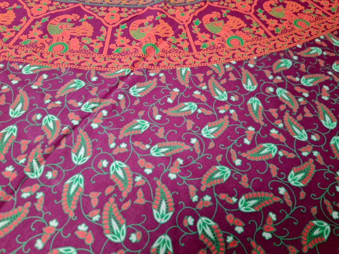 Panô indiano de algodão estampa de mandala uva, coral e verde 2,40m