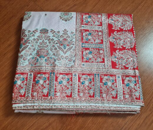 Saree Banarasi Art Silk de seda branco e color modelo Sweta Amritá