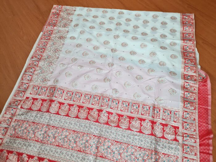 20260203_170240 Saree Banarasi Art Silk de seda branco e color modelo Sweta Amritá