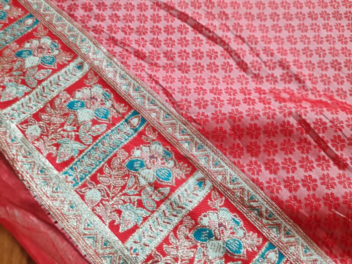 20260203_170450 Saree Banarasi Art Silk de seda branco e color modelo Sweta Amritá