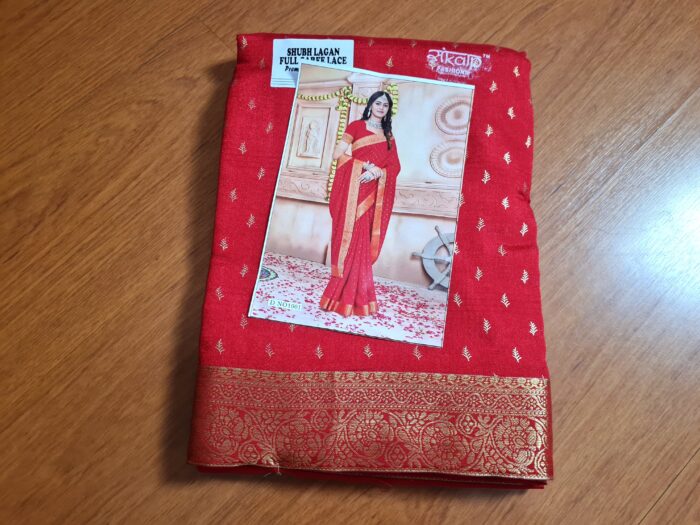 Sari indiano crepe de seda vermelho e dourado com fita de jacquard