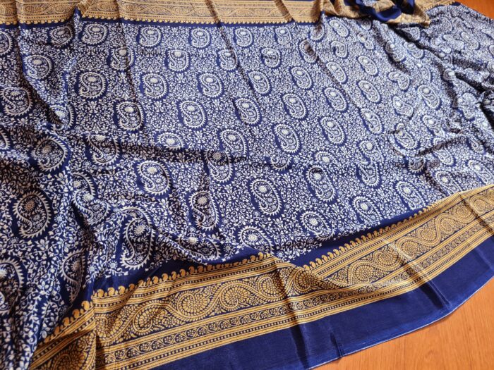 Saree indiano de tecido misto viscose e seda marinho e dourado