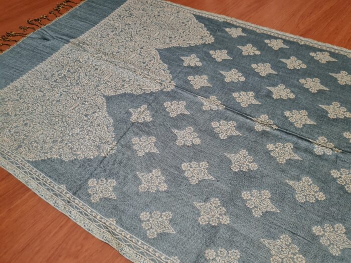 Echarpe indiana algodão com viscose dupla face de arabescos azul e creme