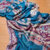 Echarpe indiana algodão com viscose estampa arabescos azul turquesa e uva