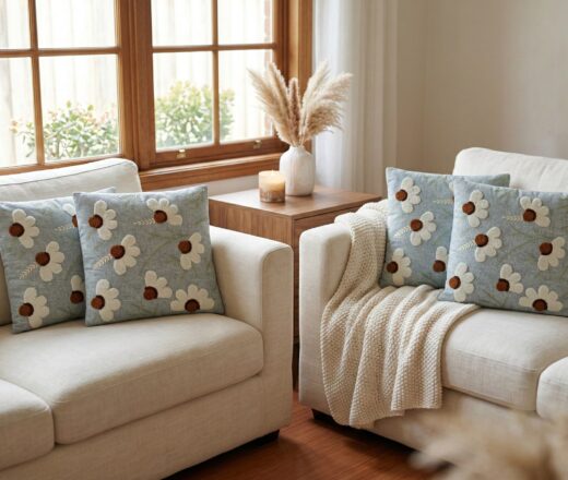 almofadas indianas viscolinho tons neutros floral com texturas Capa de almofada indiana em viscolinho com bordados ponto russo