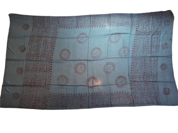 Chadar indiano (manto de oração) de OM e mantras azul queimado