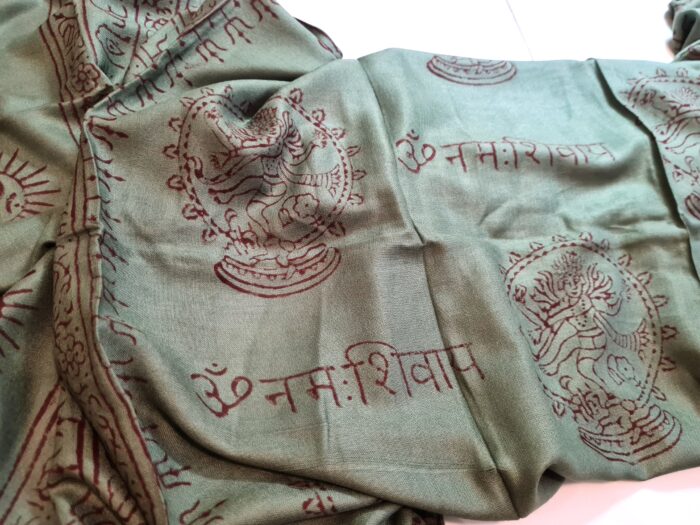 Chadar indiano (manto de oração) de Shiva Nataraja verde militar