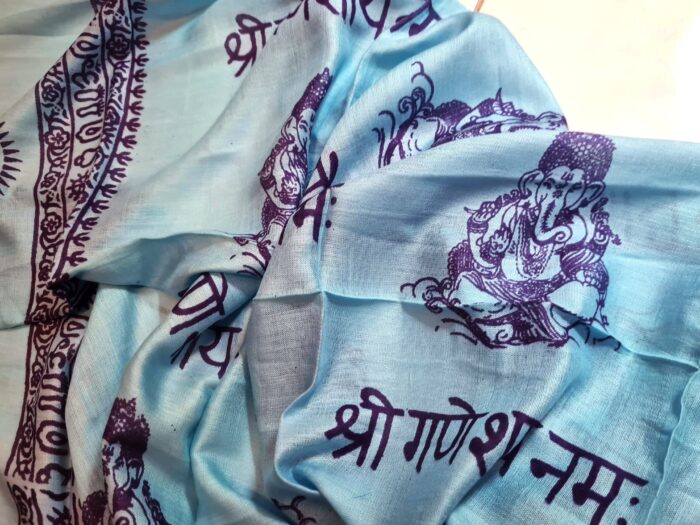 Chadar indiano (manto de oração) com Ganesha e simbologias azul