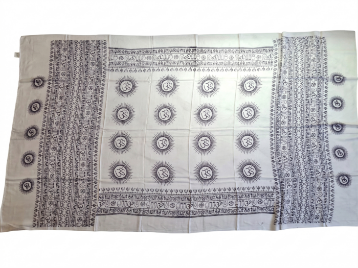 Chadar indiano (manto de oração) de OM e mantras branco com azul