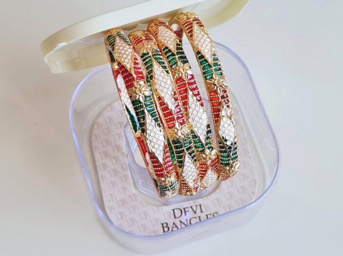 20260417_122427 Conjunto Shringar com 4 pulseiras indianas design Meenakari