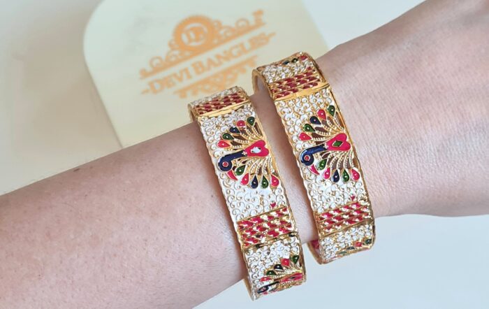 pulseiras indianas design pavão douradas com esmaltação, coloridas, alta qualidade
