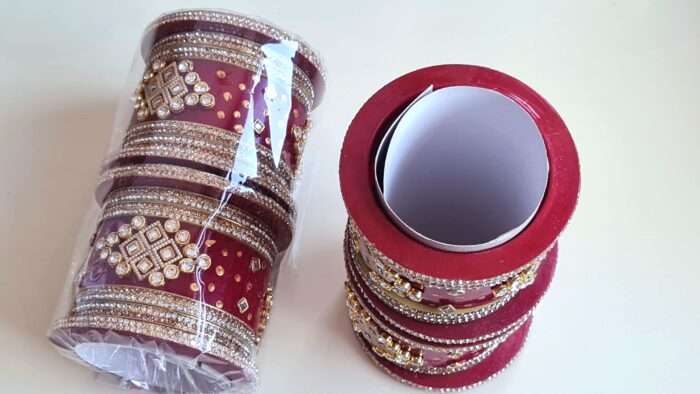 Chooda conjunto de pulseiras Ishani para noivas em casamentos indianos