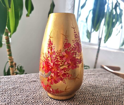 Vaso indiano Imperial Floral em Laca Ouro Arte Ancestral com Textura Tátil