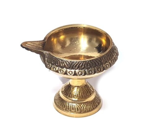 Lamparina indiana Diya de metal dourado design taça com pé