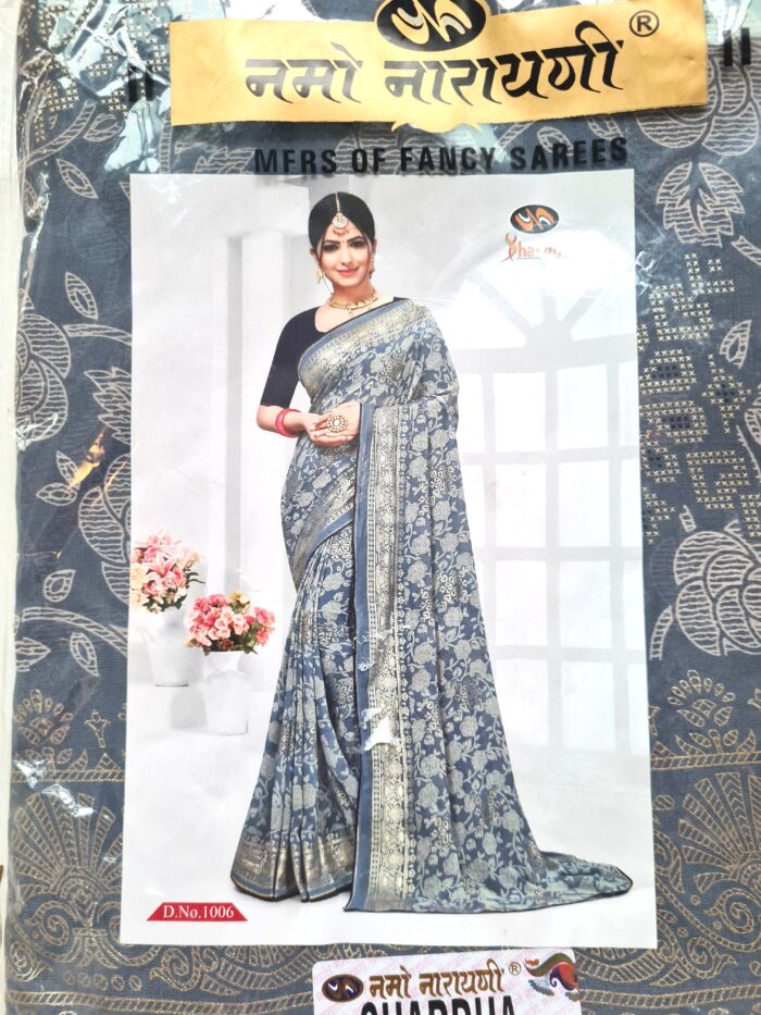 20260430_154550 Saree indiano estamparia floral com arabescos em cinza e dourado