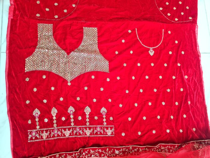Vestuário completo de noiva indiana luxo Lehenga Choli Dupatta Gold Shakti