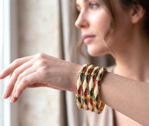 Conjunto Shringar com 4 pulseiras indianas design Meenakari