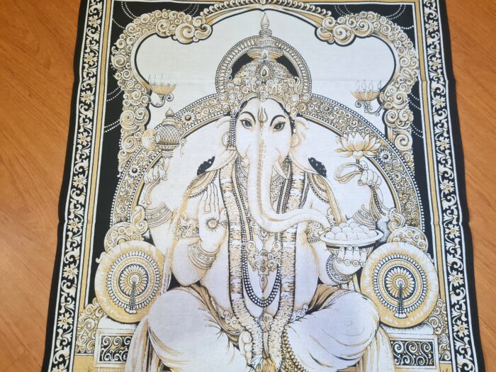 Panô indiano Coleção Gold Mix estampa Ganesha 100cm