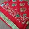 Sari indiano crepe de seda vermelho com bordados dourados e detalhes coloridos