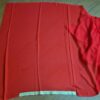 Sari indiano crepe de seda vermelho com bordados dourados e detalhes coloridos