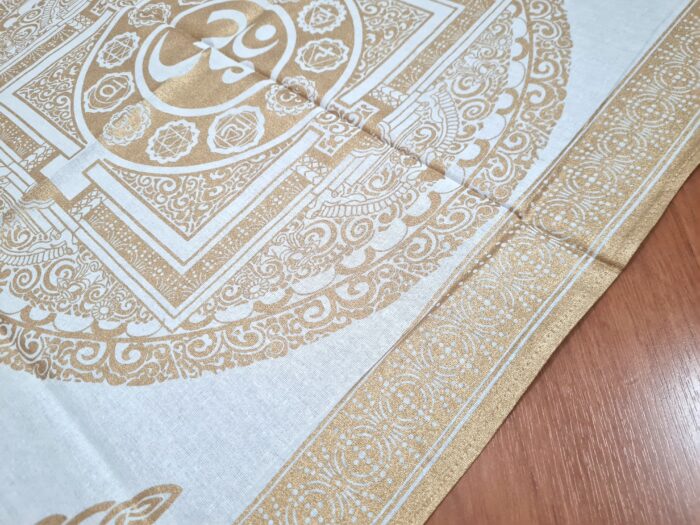 Panô indiano Coleção Gold White estampa mandala de OM Yantra 100cm