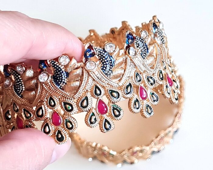Conjunto Mayura com 2 pulseiras indianas de metais design de pavões