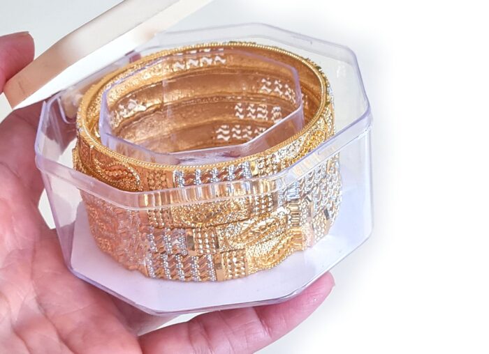 20260417_122234 Conjunto Devi Bangles com 4 pulseiras indianas design Paisley