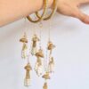 20260417_130534_001 Conjunto de pulseiras Kalira (Kaleere) especial para noiva indiana, com sinos e pendentes que dão uma magia ainda maior para o vestuário da noiva hindu