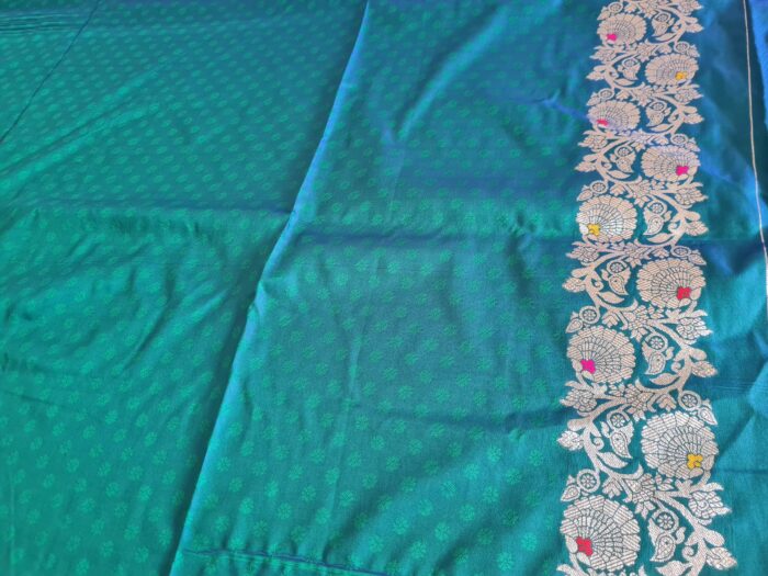 Saree Banarasi Art Silk de seda verde modelo Gold Panna Rani
