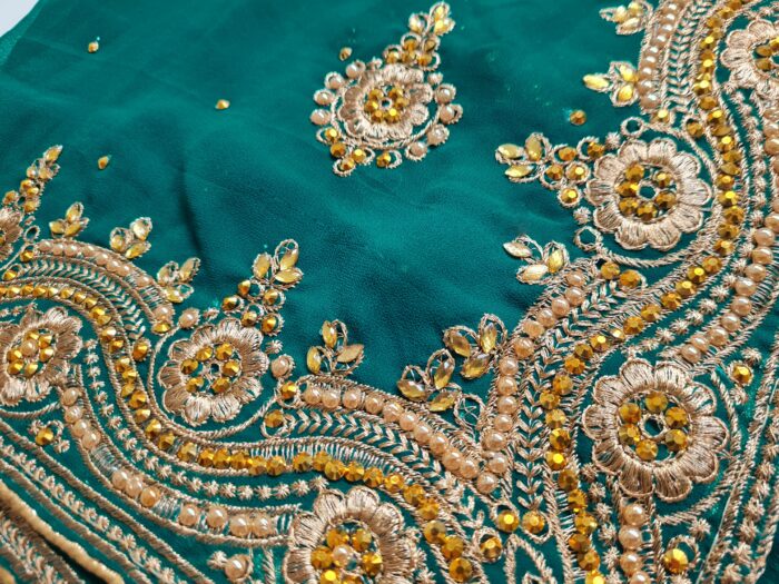 Saree luxuoso de crepe de seda verde modelo Harita Aishwarya